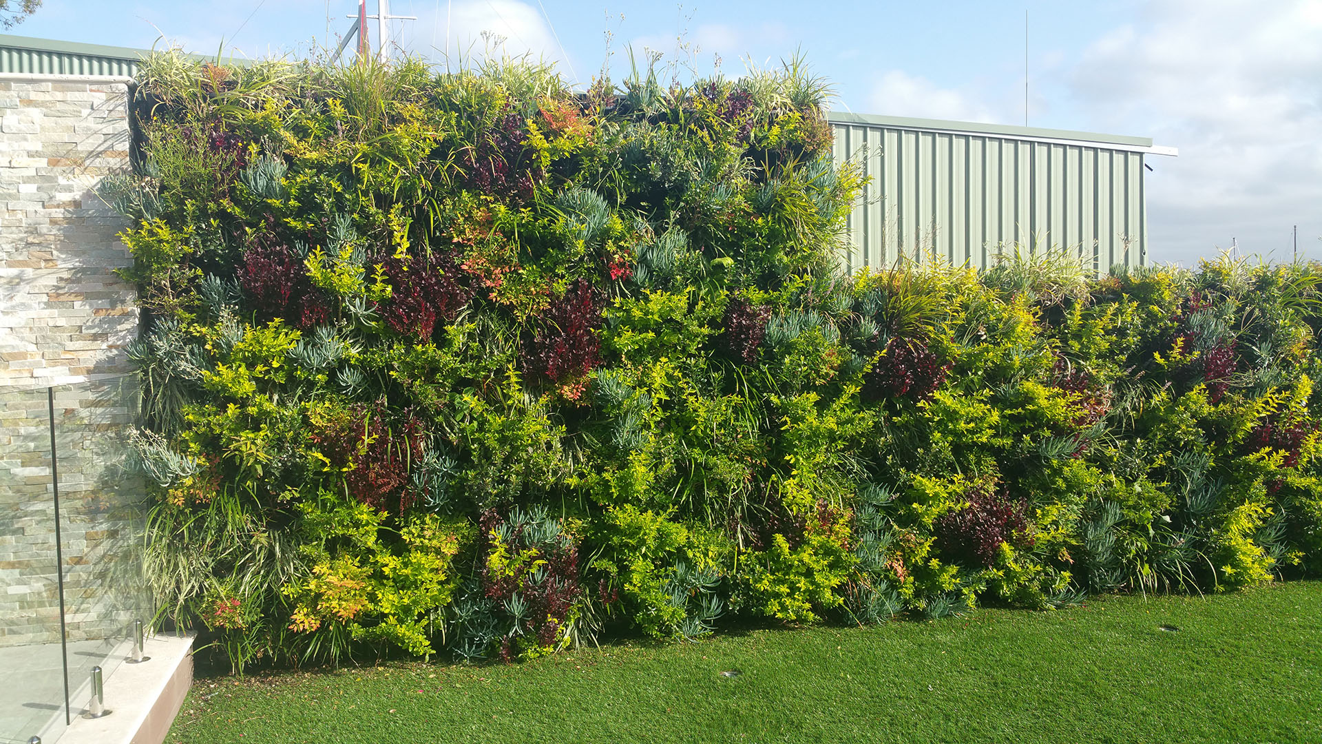 Atlantis Gro-Wall Slim Line vertical garden