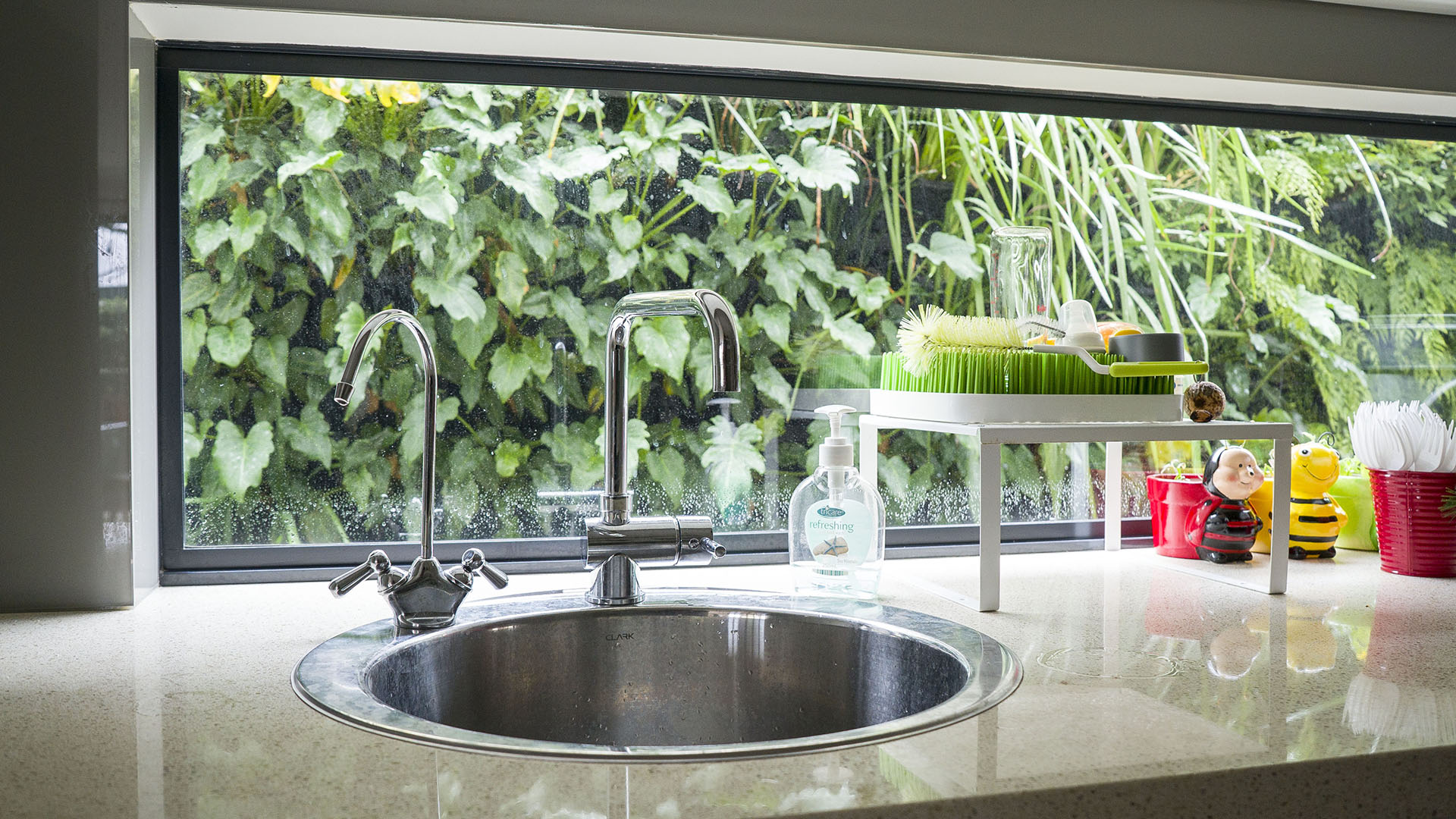 Atlantis Gro-Wall Slim Line vertical garden